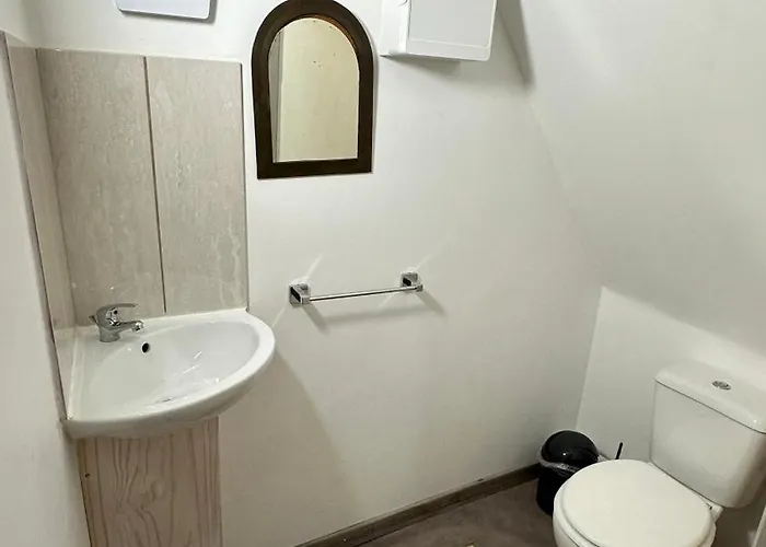 Semesterbostad Charmante Maison De Village